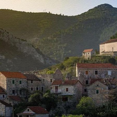 Heritage Apartments Kyra & Fox In Pitve, Hvar Экстерьер фото